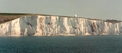 Picture of the White Cliffs of Dover to represent Kent